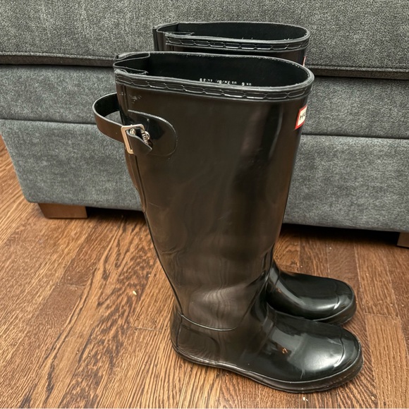 Hunter Glossy Black Rain Boots - Picture 4 of 5